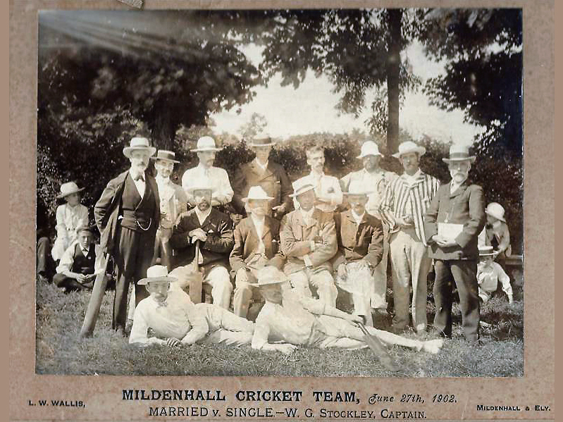 1902 photo of cricket team in smart clothes and hats